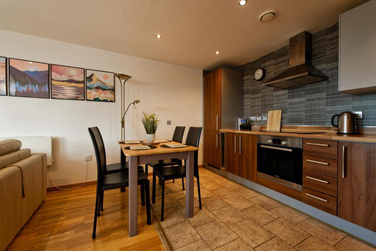 Sidemersey Livings- Convenient 1-Bedroom Flat With A View, Central Liverpool Exterior photo